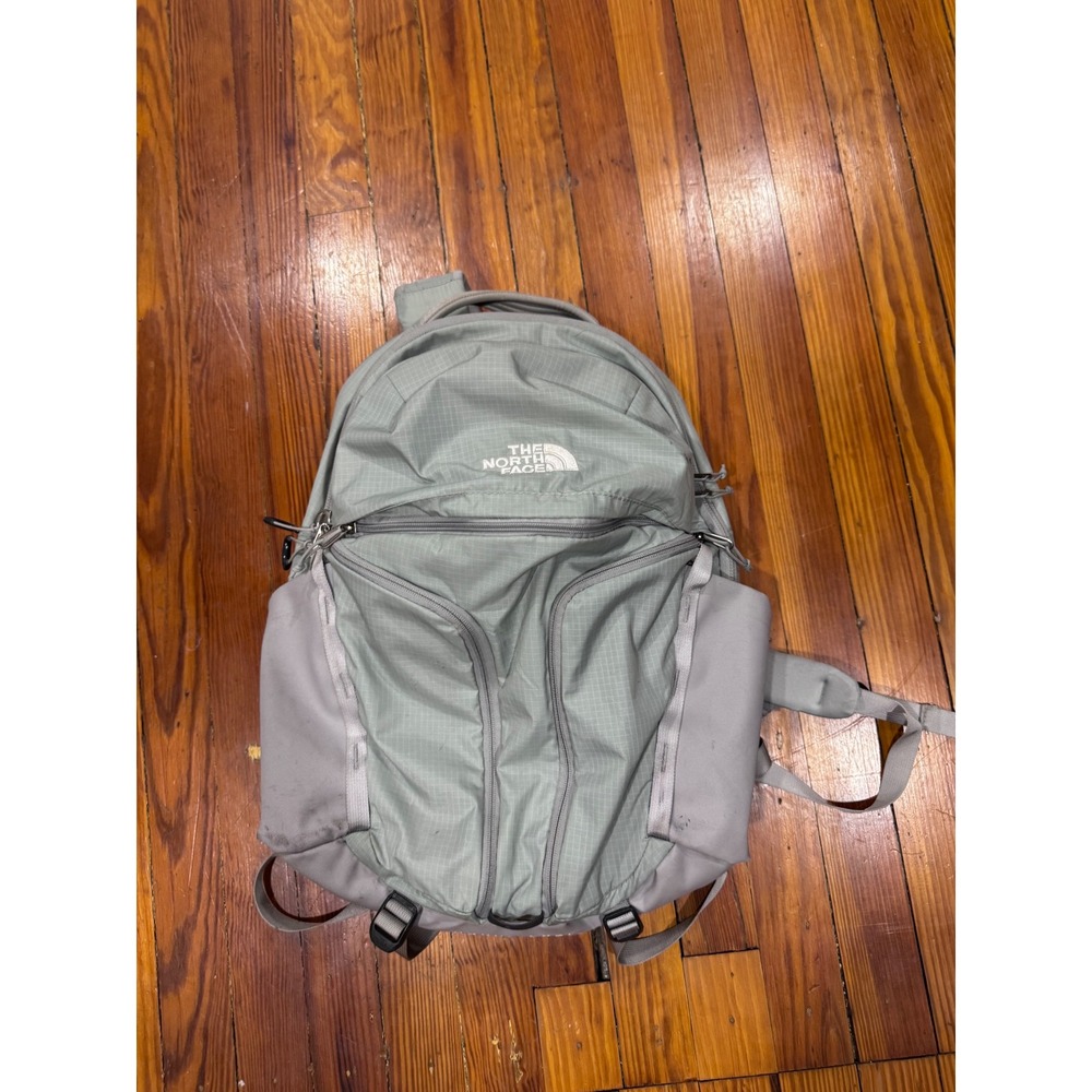 The North Face Recon Backpack Sage Green Grey FlexVent Laptop Bag